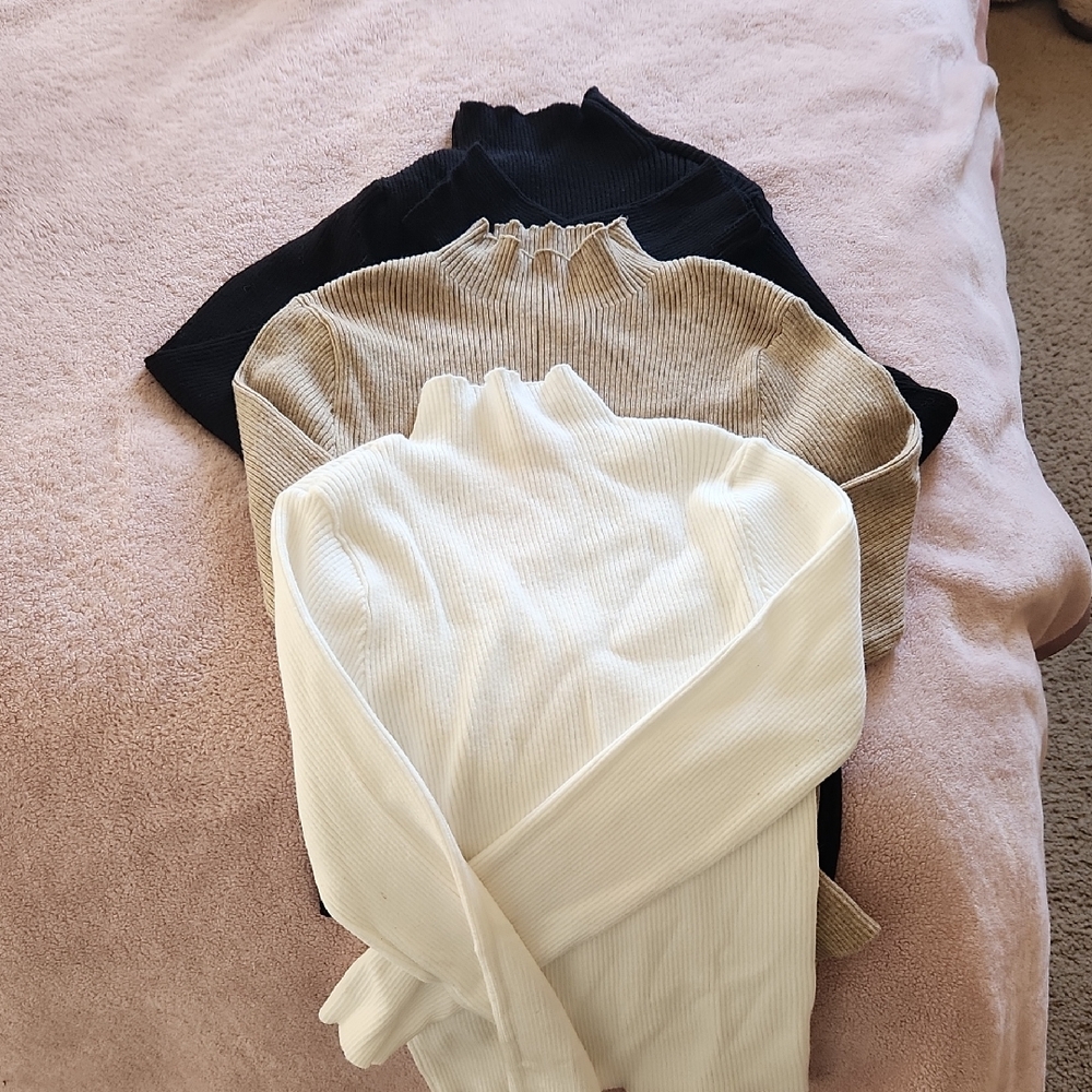 SHEIN Black and Tan Cowl Neck Sweaters
